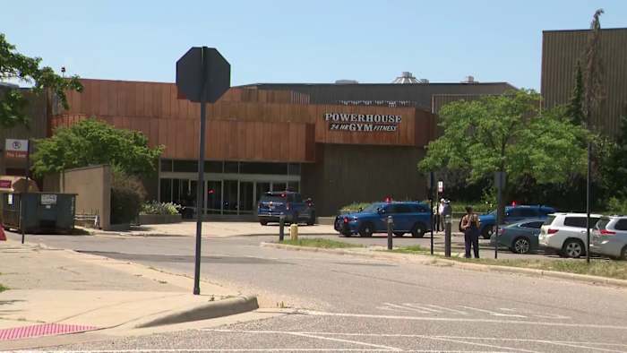 Police investigating shooting at Fairlane Town Center in Dearborn
