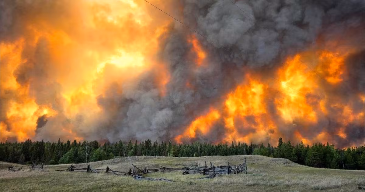 Entire B.C. village ordered to evacuate due to encroaching wildfire - CTV News
