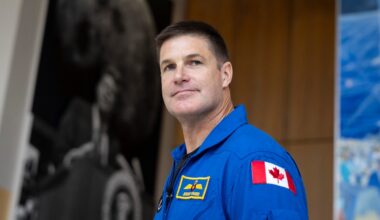 Astronaut Jeremy Hansen announces he’s leaving Canadian Space Agency
