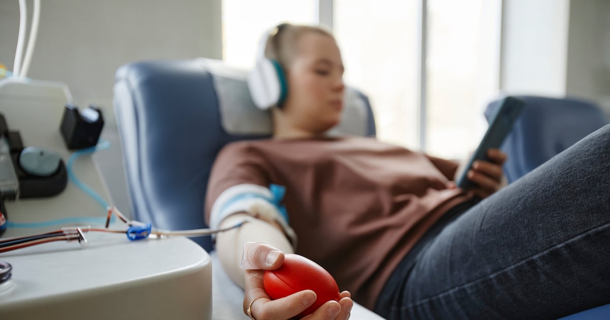Canadian Blood Services calls for donors amid big drop in supply