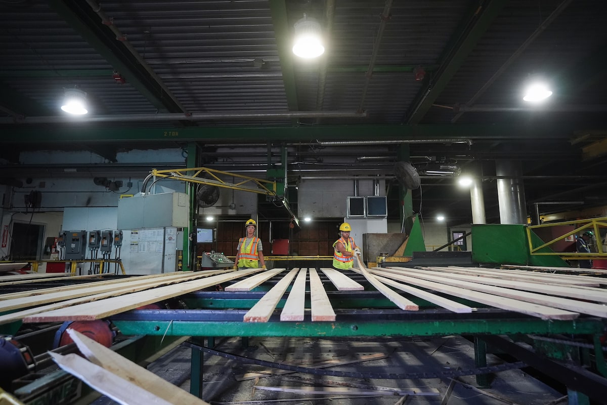 Workers ‘reeling’ after latest B.C. mill closure cuts 300 jobs