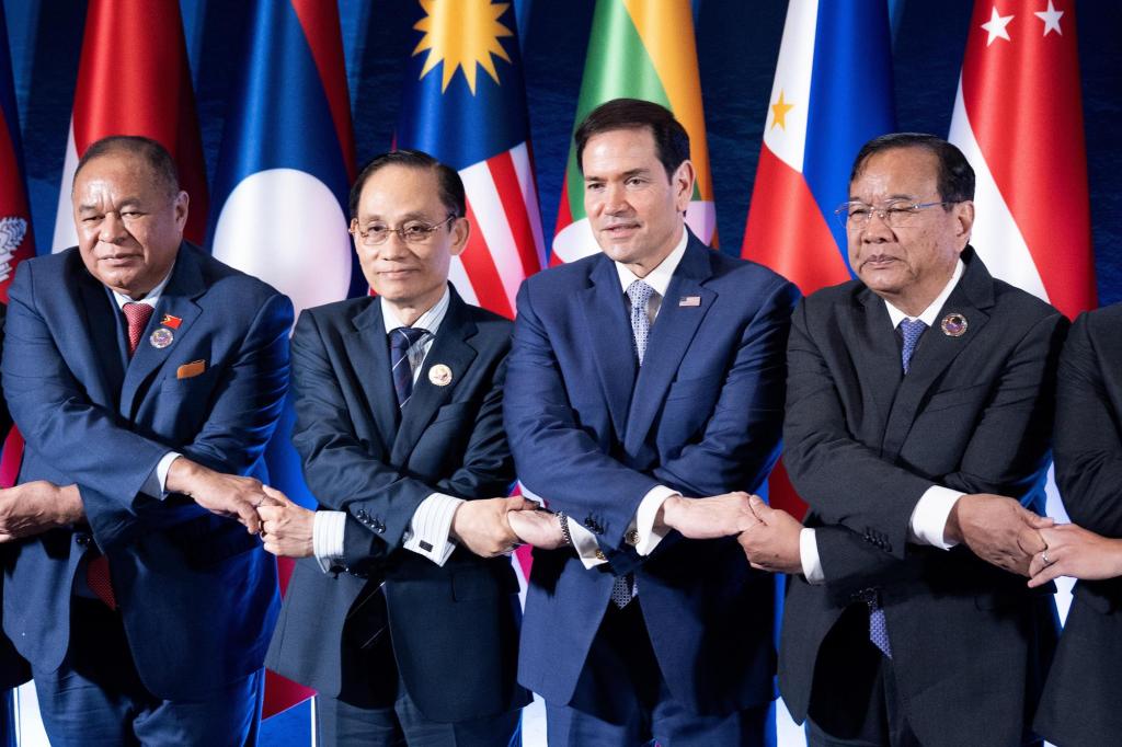 Rubio warns Asian leaders about Iran's threat to the Strait of Hormuz