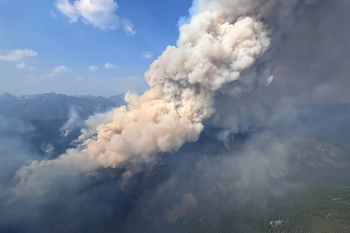 As wildfires close in on Kimberley, B.C., residents brace for evacuation order