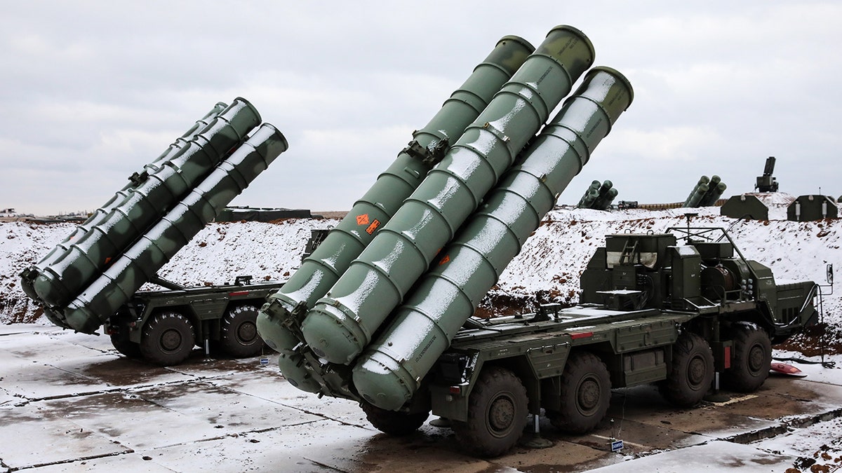 37d18863-S-400 Triumf missile systems enter combat duty in Crimea