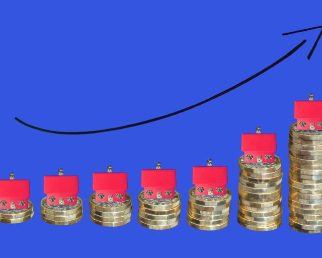 Seven stacks of one pound coins in increasing size with a red house on the top of each and a black arrow following the line of the increase, on a blue background. Illustrating sudden rise in cost of living, rise in heating bills, rise in fuel price, rise in food prices, rise in interest rates and rise in mortgage rates.
