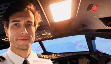 Student pilot forced to land plane alone after instructor 'jumps to his death mid-flight' | News World