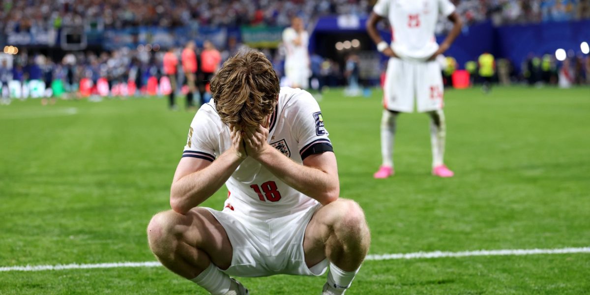 ATLANTA, GEORGIA - JULY 15: Anthony Gordon #18 of England reacts after the 1-2 loss during the FIFA World Cup 2026 Semi Final match between England and Argentina at Atlanta Stadium on July 15, 2026 in Atlanta, Georgia. (Photo by Michael Regan - FIFA/FIFA via Getty Images)
