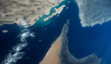 Iran Resumes Attacks on Merchant Shipping With Strike on LNG Carrier