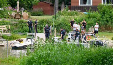 1 dead, others injured after speeding boat rides over another boat on Fox River near McHenry