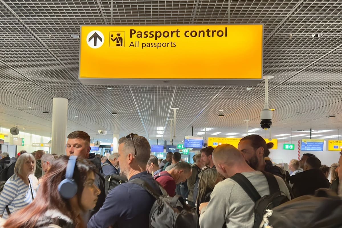 Up To 5 Hour Wait Times At European Airports due To New EES Border System