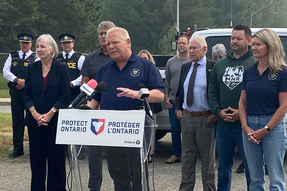 Ford warns wildfire evacuees not to return home after residents take fire suppression into their own hands