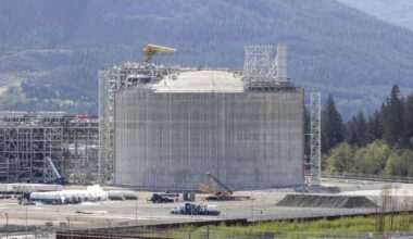 Five First Nations sign $1-billion equity deal for LNG Canada’s planned storage tank