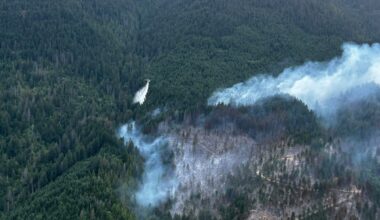 Weather reprieve over for firefighters battling Fraser Canyon twin blaze