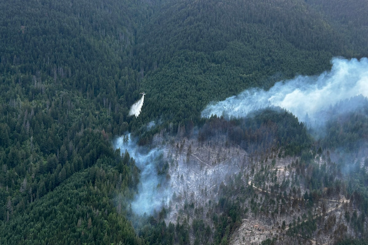 Weather reprieve over for firefighters battling Fraser Canyon twin blaze