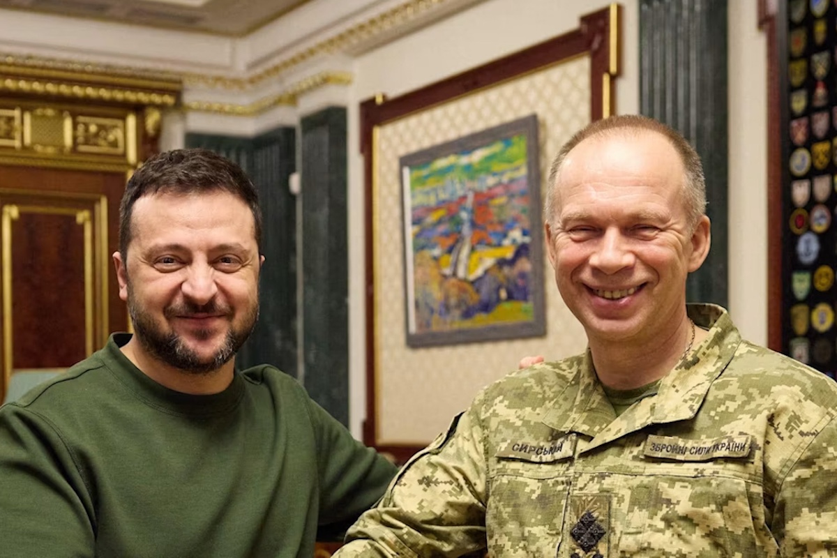 Politicians vs generals: Ukraine's long, hidden war within