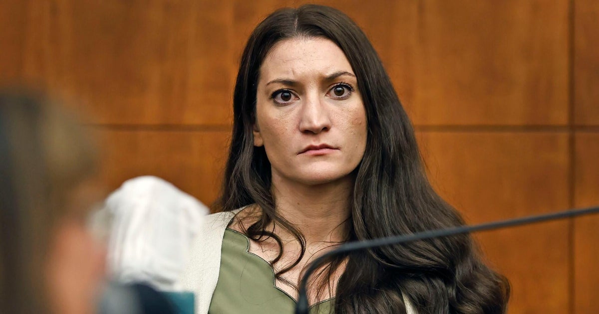 Postpartum psychosis is at the center of the Lindsay Clancy trial. Here's what to know about it.