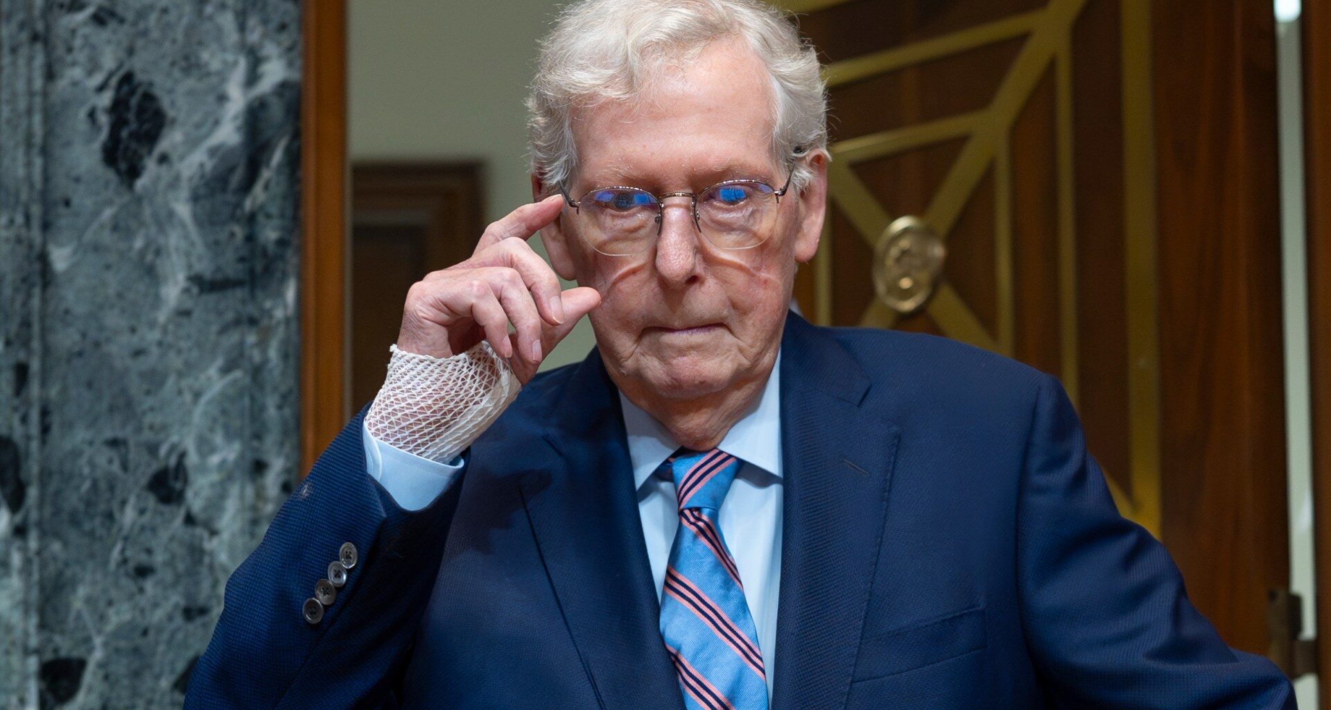 What happens if Mitch McConnell is unable to finish his US Senate term? | Politics News