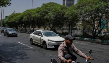 Explosions in Iran as US launches new strikes | US-Israel war on Iran News