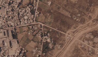 Israel building earthen barrier in Gaza to entrench division of the enclave | Israel-Palestine conflict News