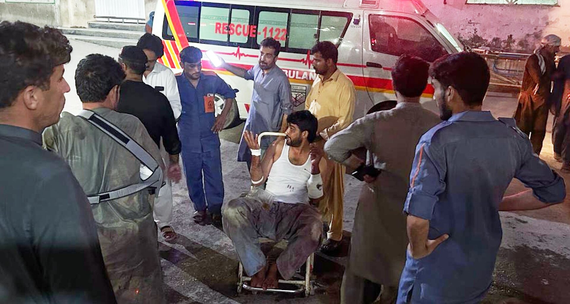 Attack on northwest Pakistan police post kills 11 officers | Armed Groups News