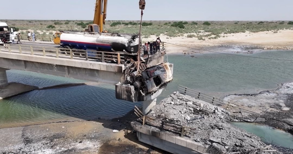 New US Attacks On Roads, Bridges Reported As Iran Hits Back At Gulf States