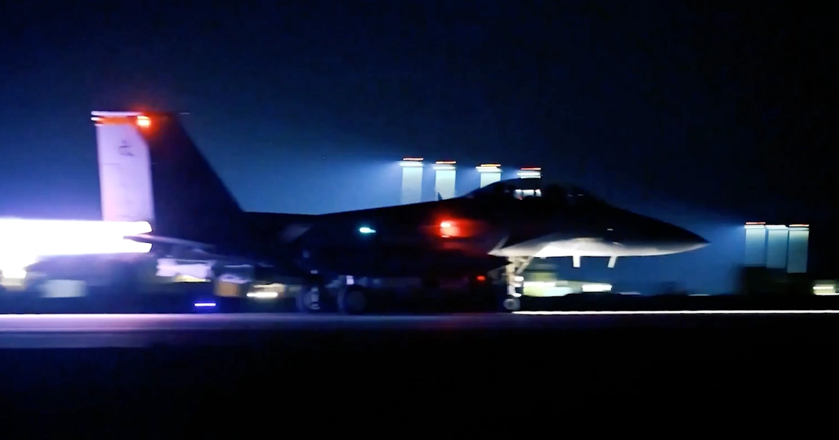 US strikes, Hormuz clashes push Iran deal to brink