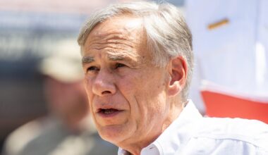 Texas Gov. Greg Abbott signs executive order over "birth tourism," targets hospitals and providers