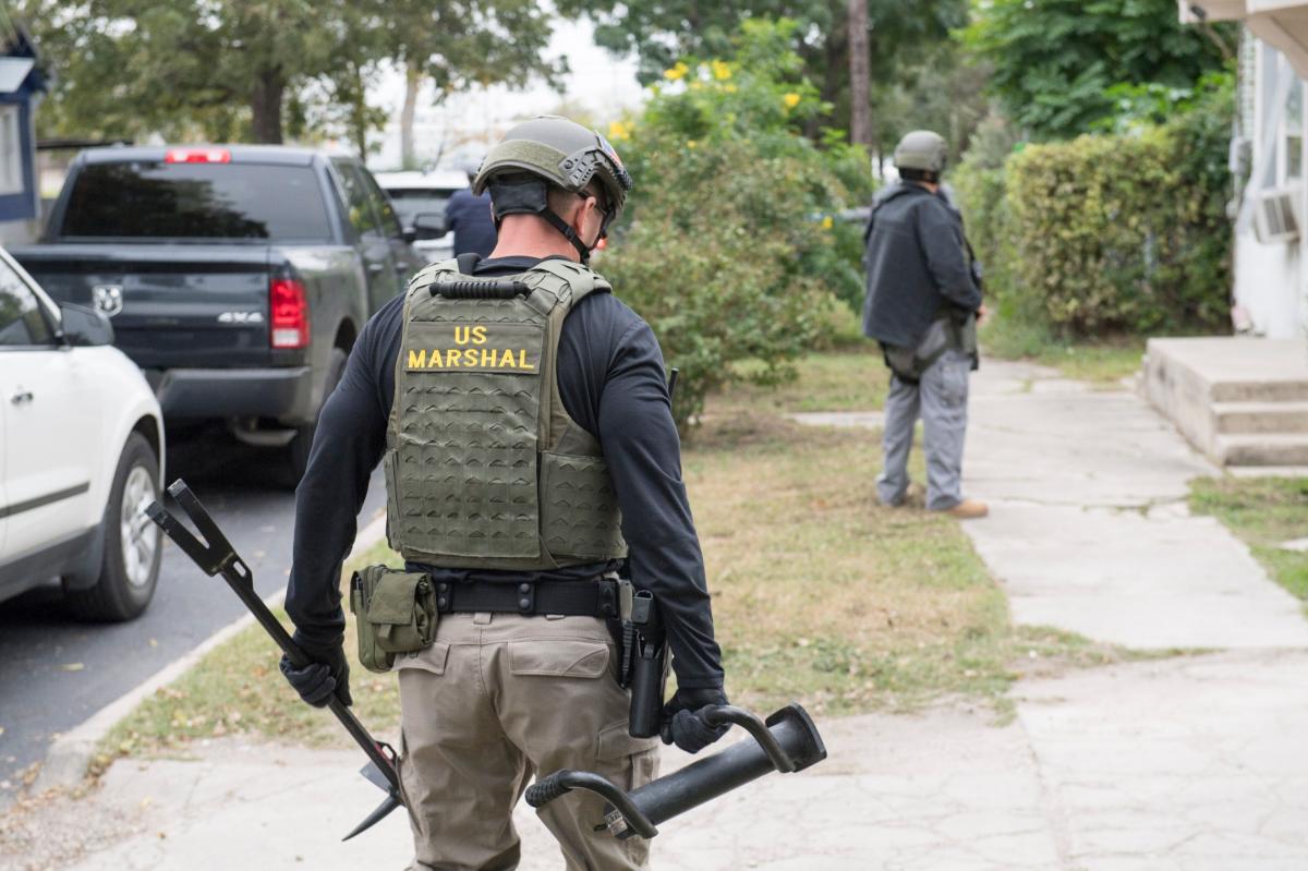 Deputy US Marshal fatally shot while serving arrest warrant in Louisiana