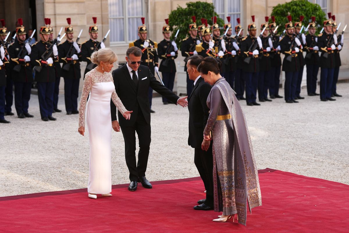 Emmanuel and Brigitte Macron welcomed Thailand's royal family to the Élysée Palace for a glittering state banquet.