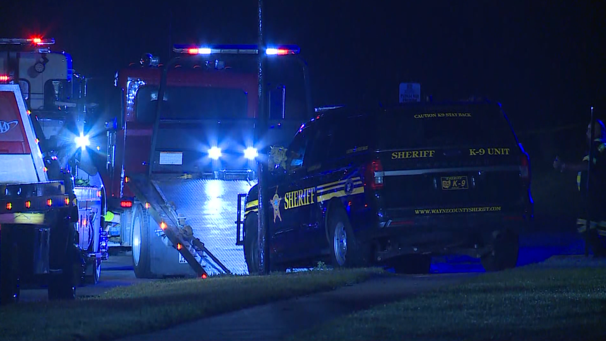 Sheriff: 4 dead, including police officer, after shooting in northern Ohio