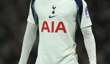 De Zerbi reveals what he told Djed Spence as Spurs transfer call looms - London Evening Standard