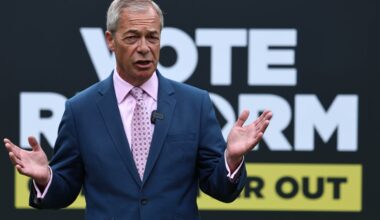 Reform UK’s Farage failed to disclose funds from convicted criminal: Report | Corruption News