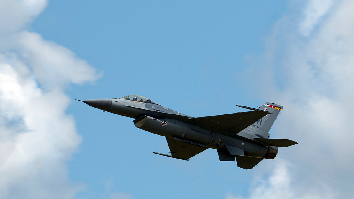 F-16 at Michigan airshow