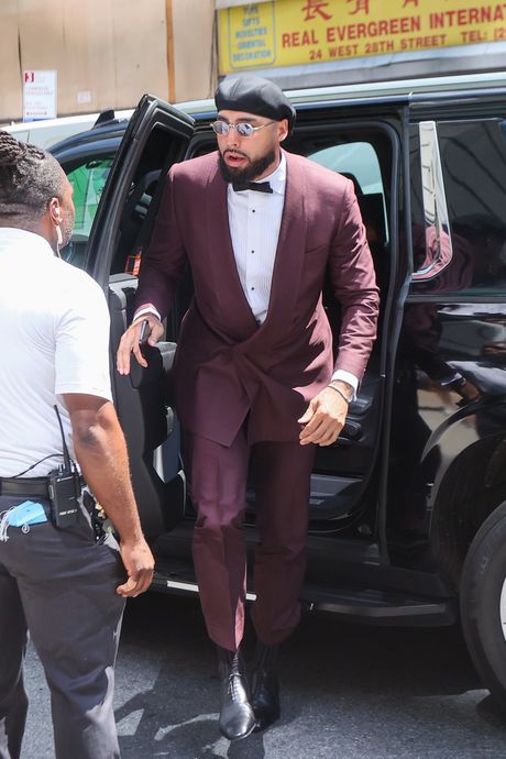Guests leave The Ritz Carlton ahead of Taylor and Travis’s wedding in NYC