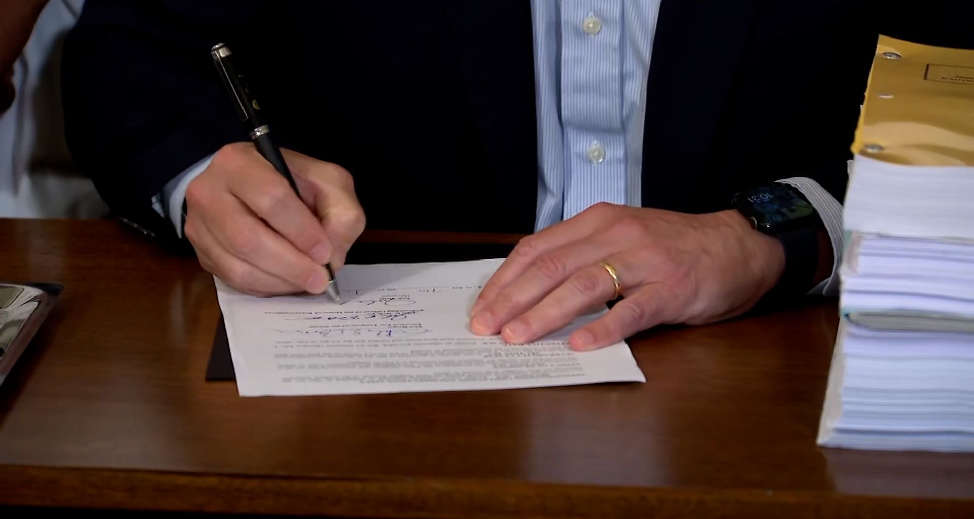 Stein signs GOP-proposed NC budget, ushering in lower taxes and raises for state employees :: WRAL.com