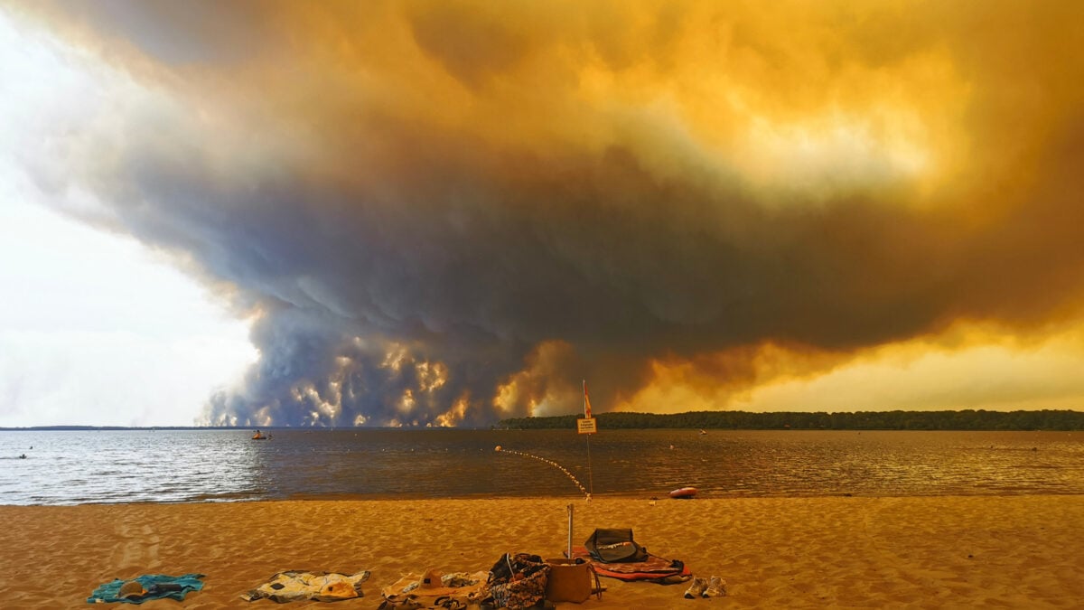 France's Wildfires Just Triggered Something the Country Has Never Seen Before
