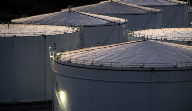 Iran’s Floating Oil Hoard Swells as Major Buyers Stay Away