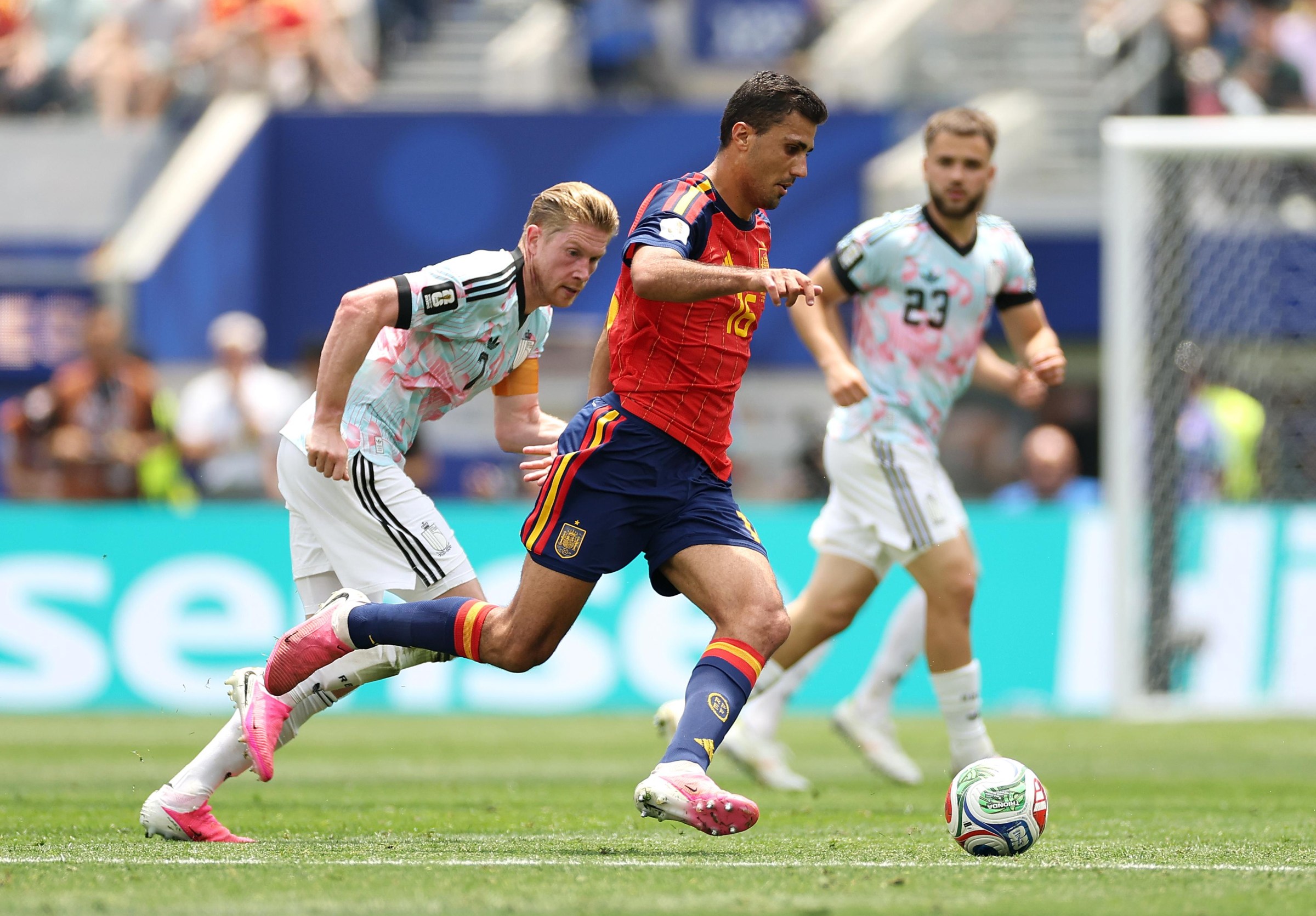 INGLEWOOD, CALIFORNIA - JULY 10: Rodri #16 of Spain controls the ball against Kevin De Bruyne #7 of Belgium during the FIFA World Cup 2026 Quarter Final match between Spain and Belgium at Los Angeles Stadium on July 10, 2026 in Inglewood, California. (Photo by Sarah Stier - FIFA/FIFA via Getty Images)