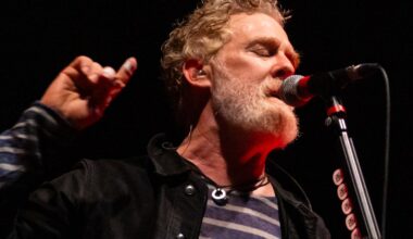 See Glen Hansard Sing Unreleased Song at Final Performance