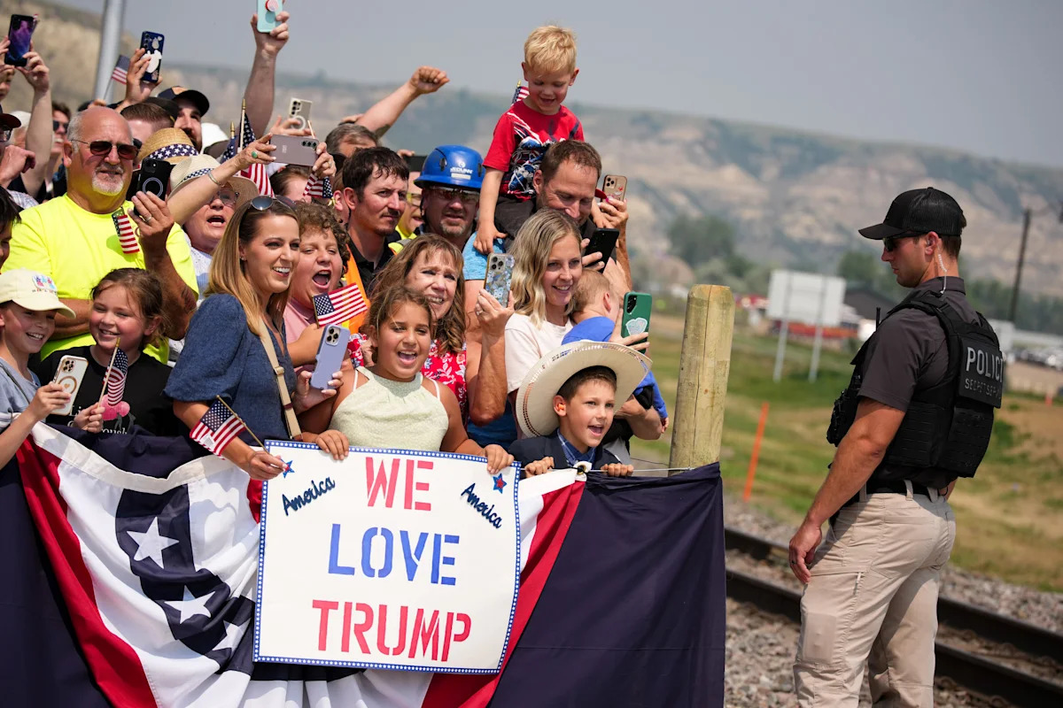 ‘A politically impossible situation’: New poll shows Trump voters losing patience with Iran war