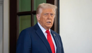Trump Asks Senate to Pass Crypto Bill in 'Honor' of Lindsey Graham — Elizabeth Warren Wants Guardrails to Prevent President From Profiting