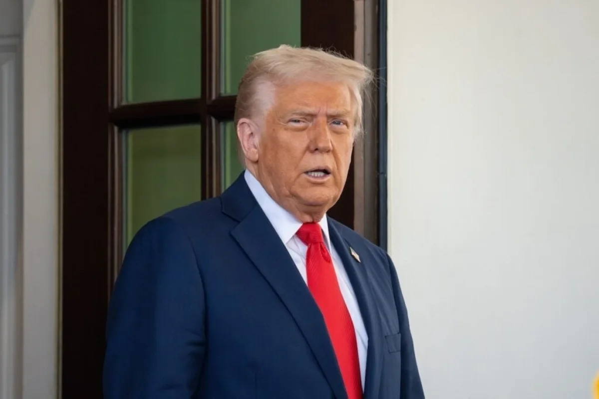Trump Asks Senate to Pass Crypto Bill in 'Honor' of Lindsey Graham — Elizabeth Warren Wants Guardrails to Prevent President From Profiting