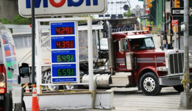 Oil giants report blowout profits on war, warn high gas prices could persist