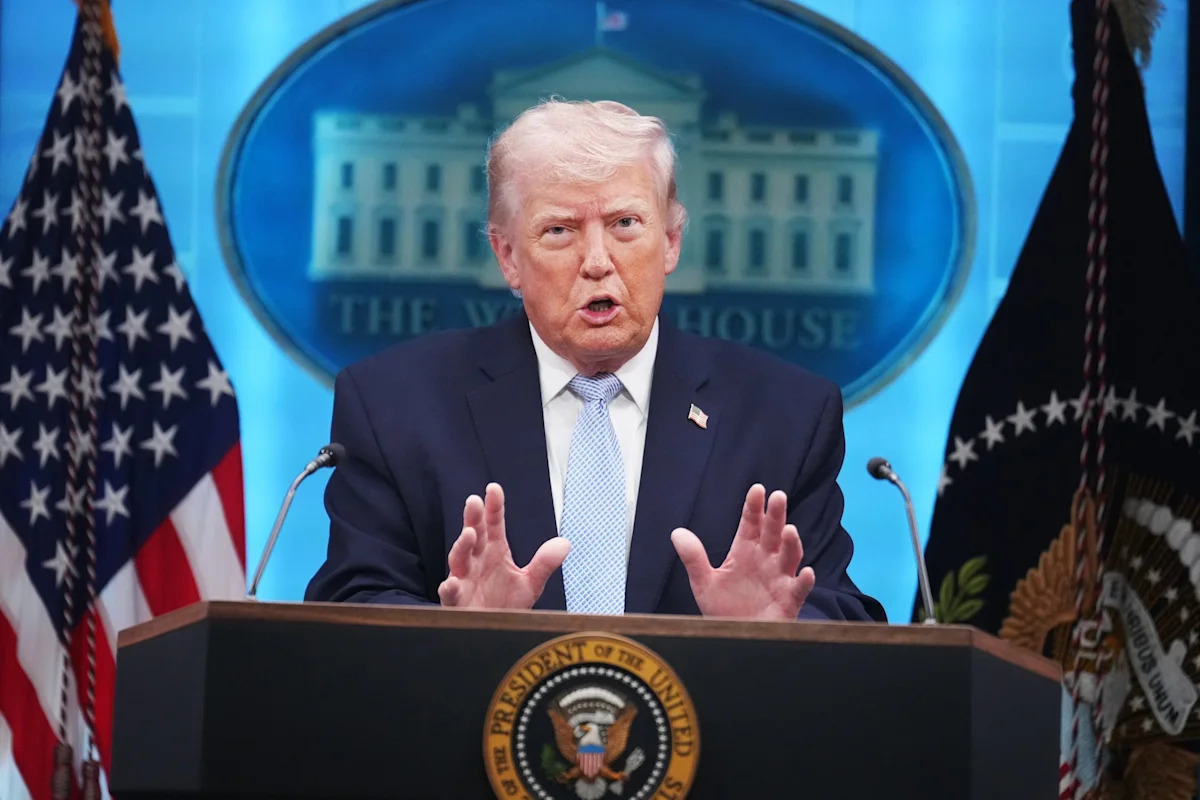 Republicans should include Iran in Lindsey Graham's Russia sanctions bill, Trump says