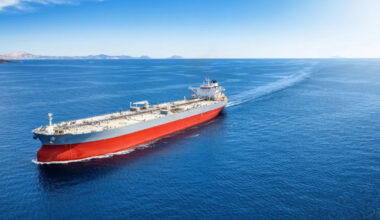 Oil prices rise as US-Iran hostilities threaten major shipping routes