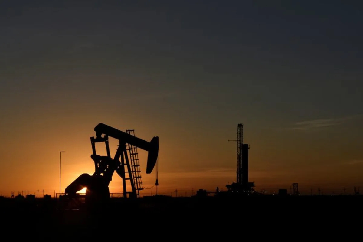 Oil prices jump 7% as US-Iran truce buckles under fresh hostilities