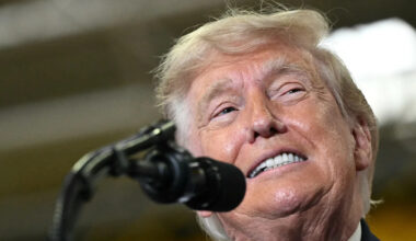 Trump’s Crypto Fans Rocked by Jaw-Dropping Losses