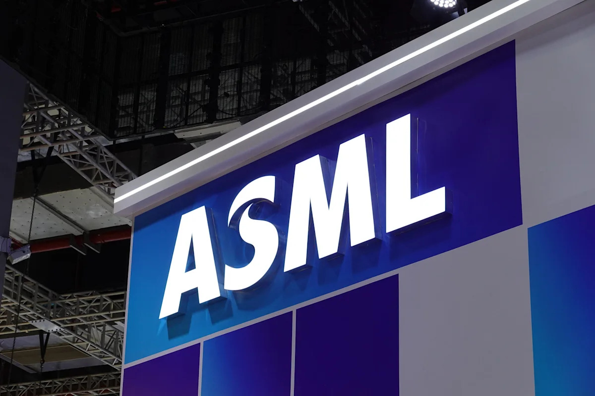Stock market today: Dow, S&P 500, Nasdaq extend gains as ASML buoys AI trade, earnings roll in