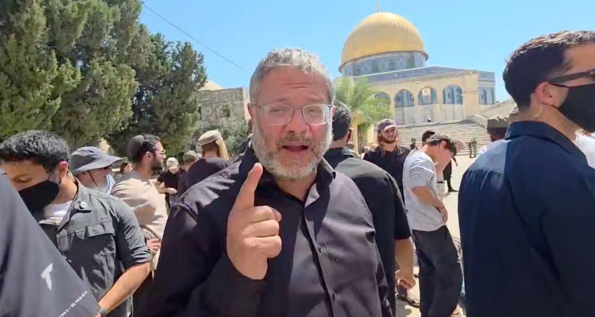 Right-wing Israeli groups storm Al-Aqsa as Palestinians barred from worship | Israel-Palestine conflict News