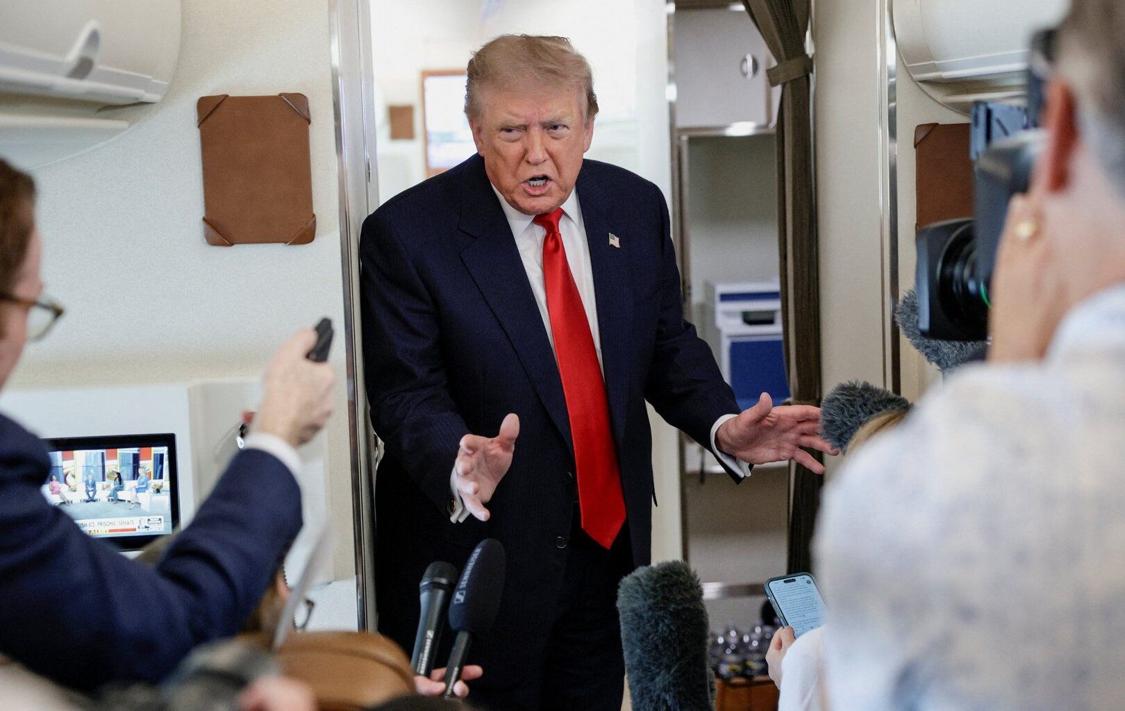 Trump says Iran talks taking place during pause in US military strikes | Conflict